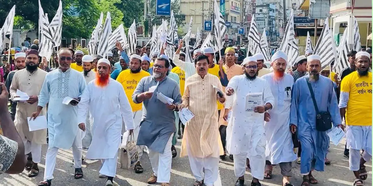 রক্ত দিয়ে হলেও রেলপথ করিডোরের চুক্তি প্রতিহত করা হবে: ১২ দলের নেতারা